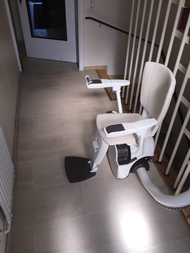 Vorgelagertes Fußbrett Treppenlift